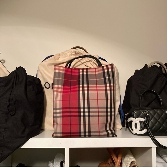 Burberry red black gray plaid tote bag vintage rare Valentine’s Day bag! - Picture 1 of 12
